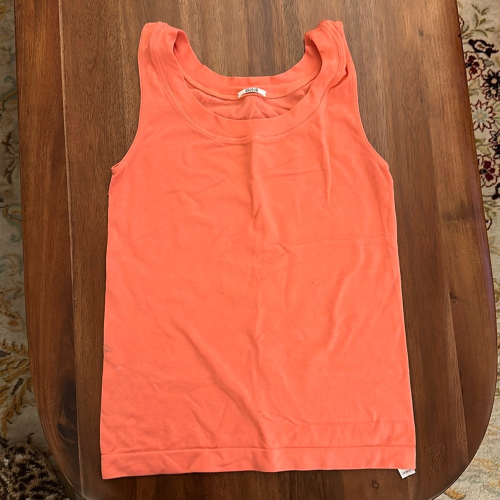 Wolford top melon color